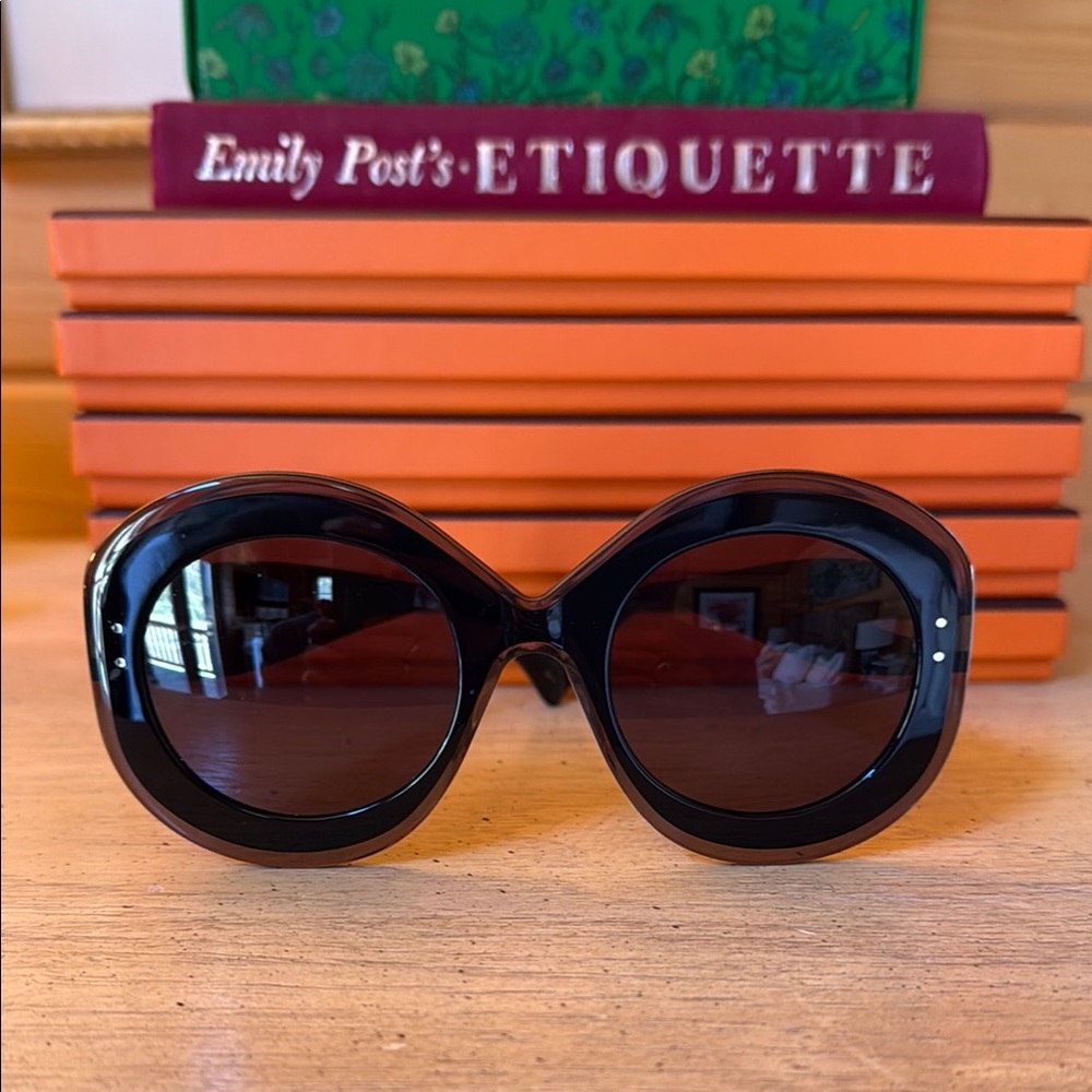 Alaia Black Round Sunglasses